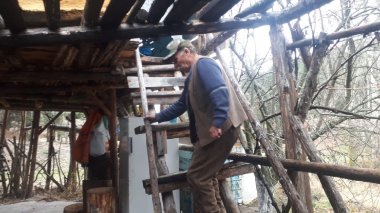 30 Yıldır Dağ Evinde Yaşıyor