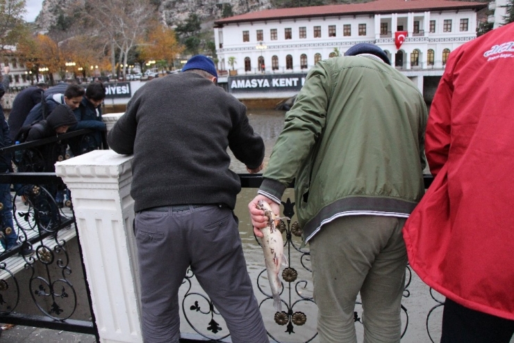 Oltasını Kapan Yeşilırmak’a Koştu