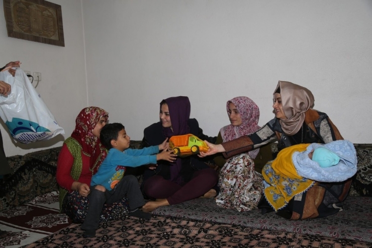 Eyyübiye’de Çat Kapı Ev Ziyaretleri Devam Ediyor