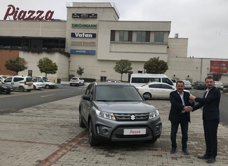 Piazza’nın Son Model Otomobili Talihlisine Teslim Edildi