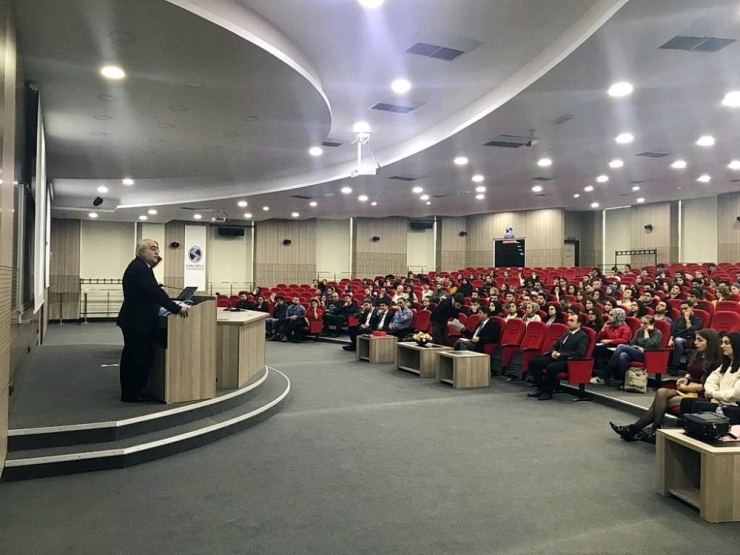 Saü’de ‘Hukuk Eğitimi İçin Kullanılan Fransızca Kitaplar’ Sunumu Gerçekleşti