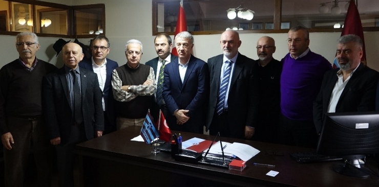 Trabzonspor’da Mevcut Yönetim Taahhütname İmzalayarak Aday Oldu