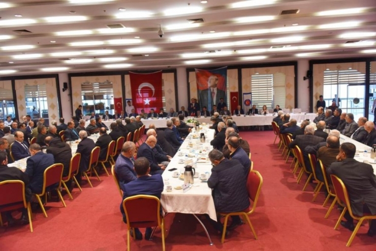 Vali Soytürk Muhtarlarla Bir Araya Geldi