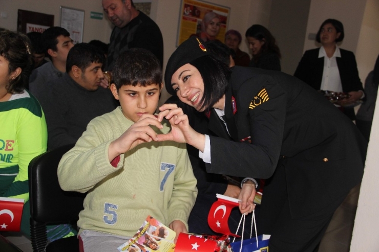 Aydın Jandarması Engelleri Kaldırdı