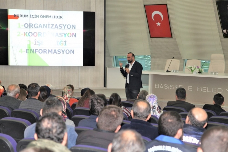 Başiskele Belediyesinden Personeline Eğitim