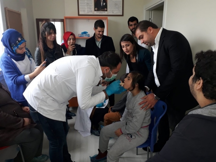 Diyarbakır’da 40 Öğrenciye Diş Taraması