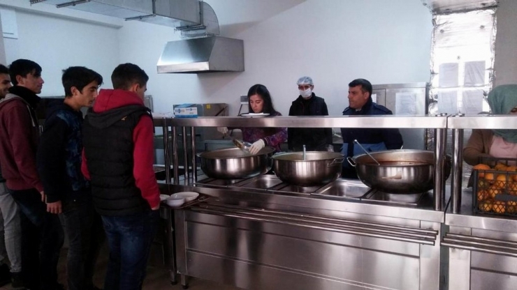 Lice’de Okul Yemekhanelerinde Sıkı Denetim