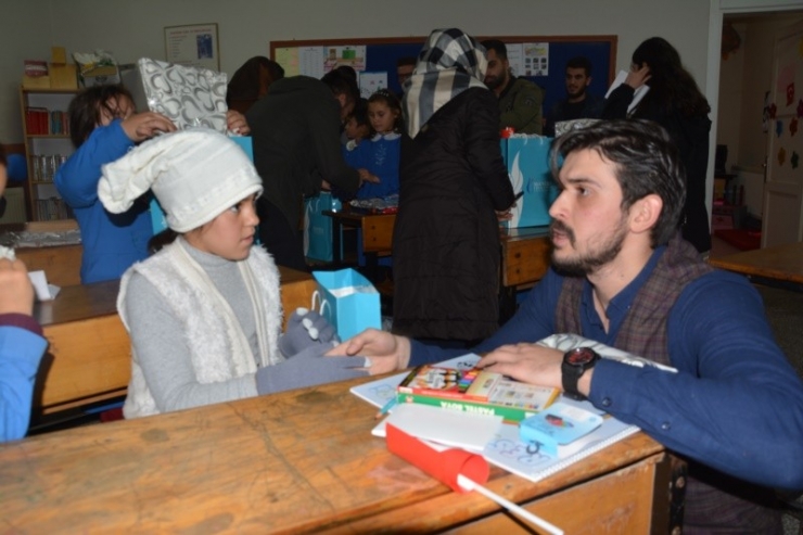 Sarıgöl’de Üniversite Öğrencileri Kardeş Okulları İle Buluştu