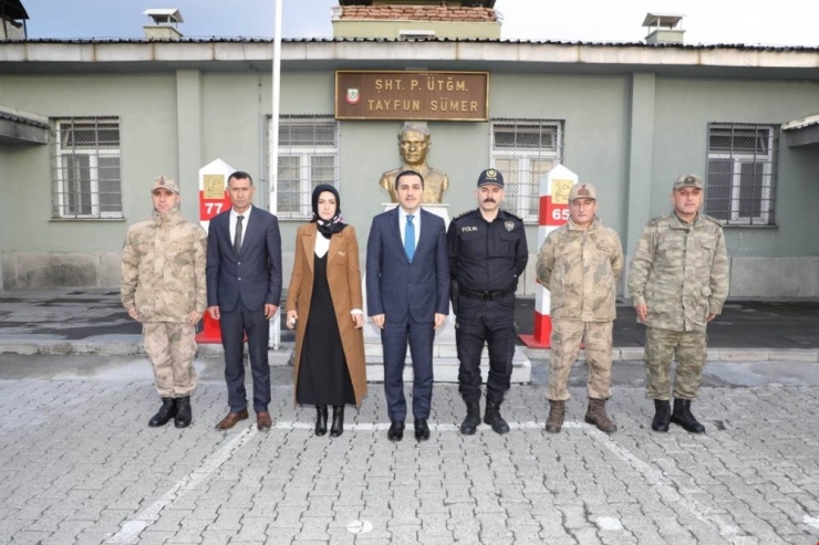 Vali Öksüz Ermenistan Sınırında İncelemelerde Bulundu