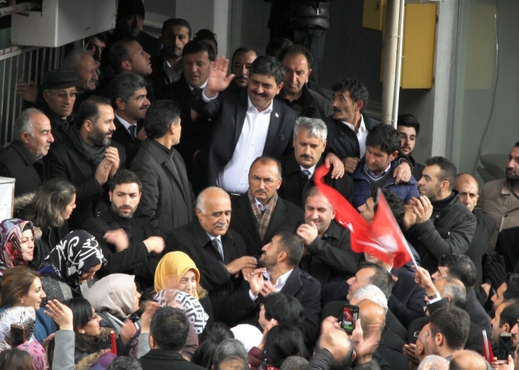 Ak Parti Adayı Yunus Baydar’a Coşkulu Karşılama