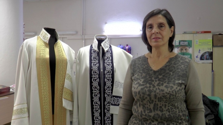 Akademisyen Cübbeleri Olgunlaşma Enstitüsünden