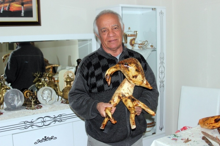 Ağaç Köklerini Sanata Dönüştürüyor