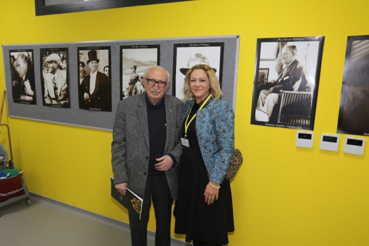 Kuşadası’nda Atatürk Fotoğrafları Sergisi Açıldı