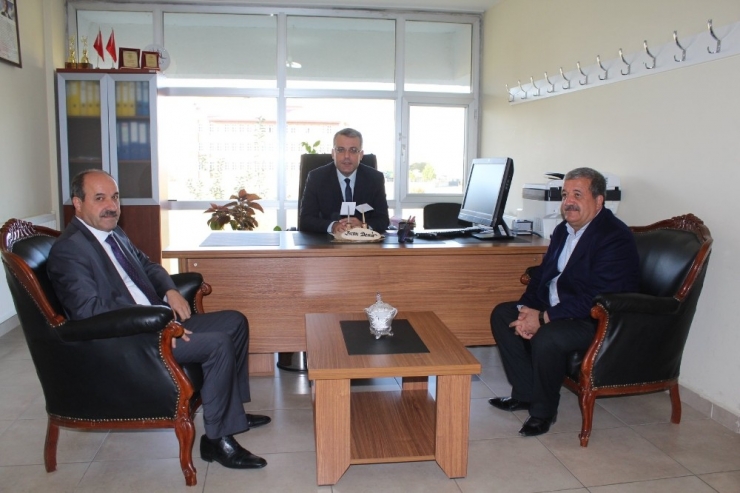 Bingöl’de 500 Öğrenciye Giyim Yardımı