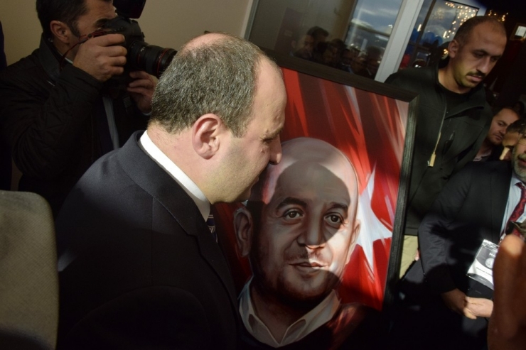 Şehit Ağabeyinin Adının Verildiği Kütüphanenin Açılışında Bakan Varank Duygusal Anlar Yaşadı