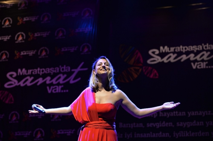 Dilek Türkan’la Türk Müziğinde Zamanda Yolculuk