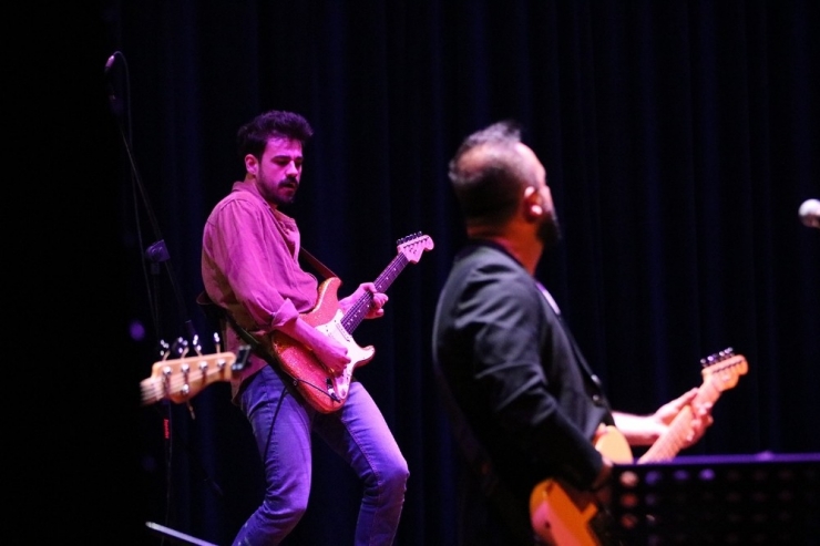 Gece Yolcuları’ndan Muhteşem Konser