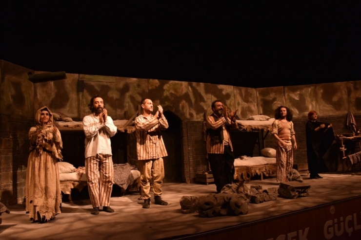 “Bimarhane Nisan 1919 İstanbul” Oyunu Bozüyük’te