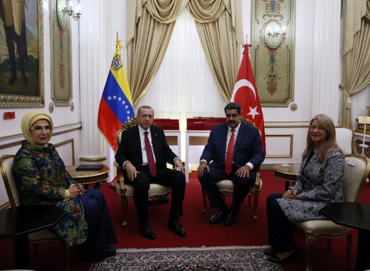 Cumhurbaşkanı Erdoğan, Venezuela Devlet Başkanı Maduro İle Görüştü