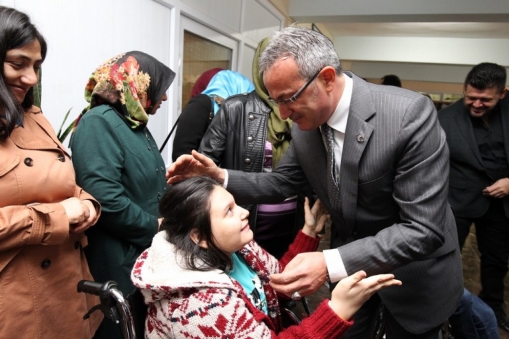 Başkan Köşker Özel Çocukları Yalnız Bırakmadı