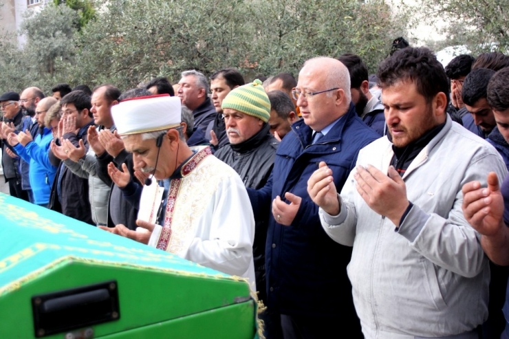 Genç Mustafa Son Yolculuğa Uğurlandı