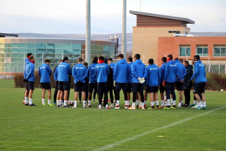 Kayserispor’da Kasımpaşa Mesaisi Sürdürüyor