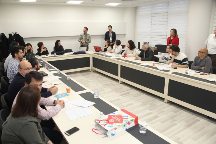 Sdü’de Tübitak Projesi Hazırlama Teknikleri Eğitimi