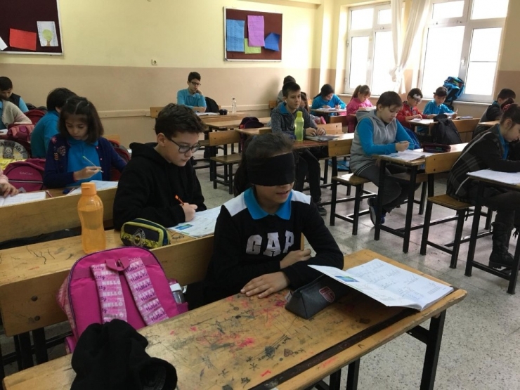 Engeli Yaşayarak Anladılar