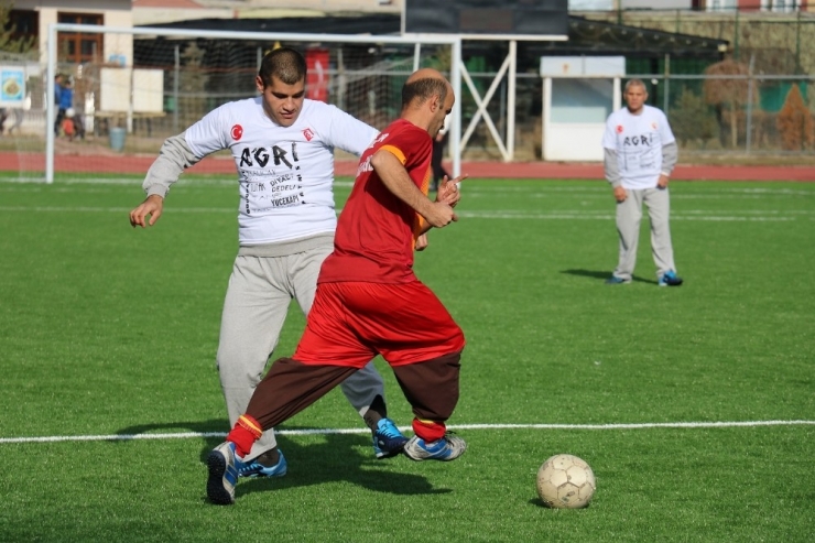 Ağrı’da ’3 Aralık Dünya Engelliler Günü’nde Engelliler Maç Yaptı