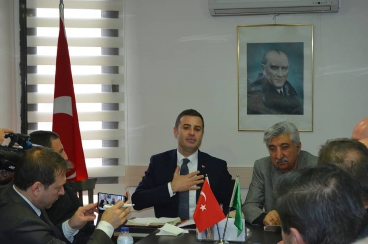 Chp’li Akın Çiftçilerin Sorunlarını Dinledi