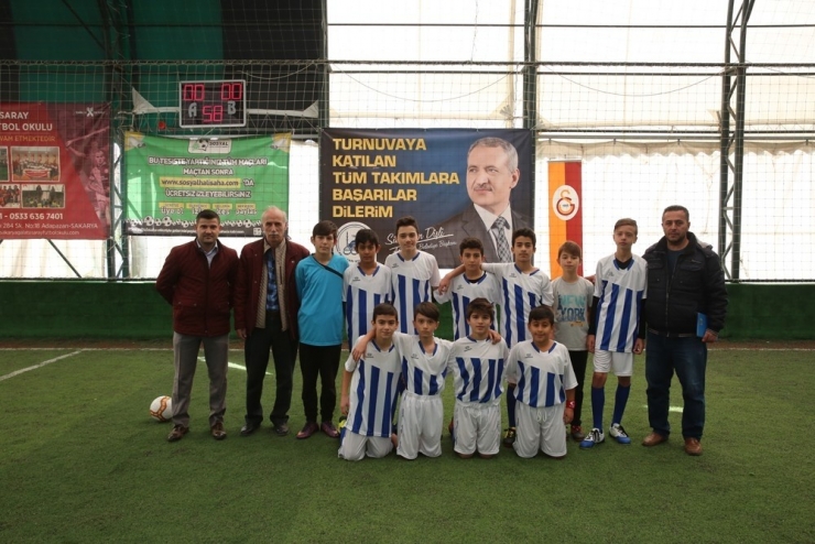 Miniklerde Futbol Turnuvası Heyecanı Başladı