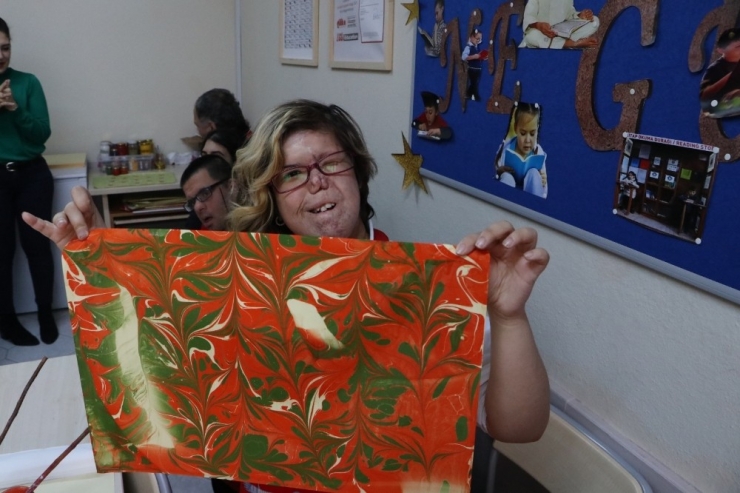 Ebru Çalışmasında Engelsiz Eserler Verildi