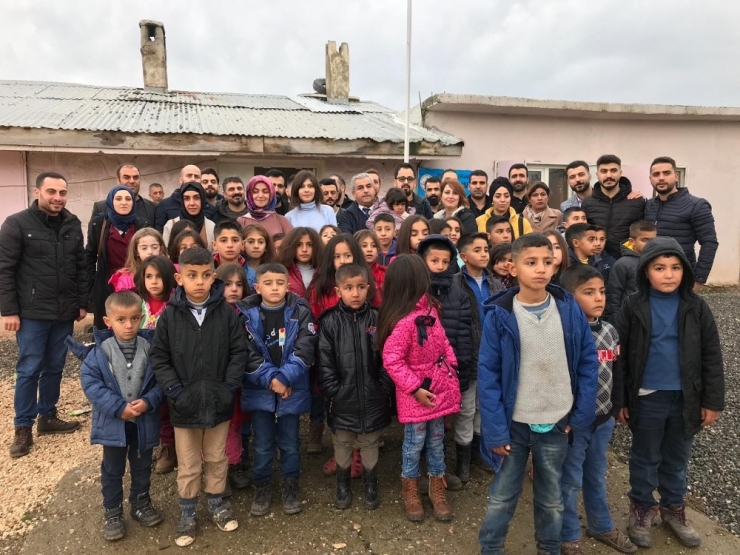 Köy Okullarında Okuyan Öğrencilerin Tıraş Keyfi