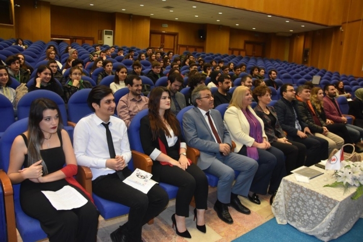 “Mükemmel Kadınlar Mükemmel İşler” Çıkarıyor