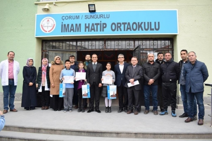Sungurlu’da En Çok Kitap Okuyan Öğrenciler Ödüllendirildi
