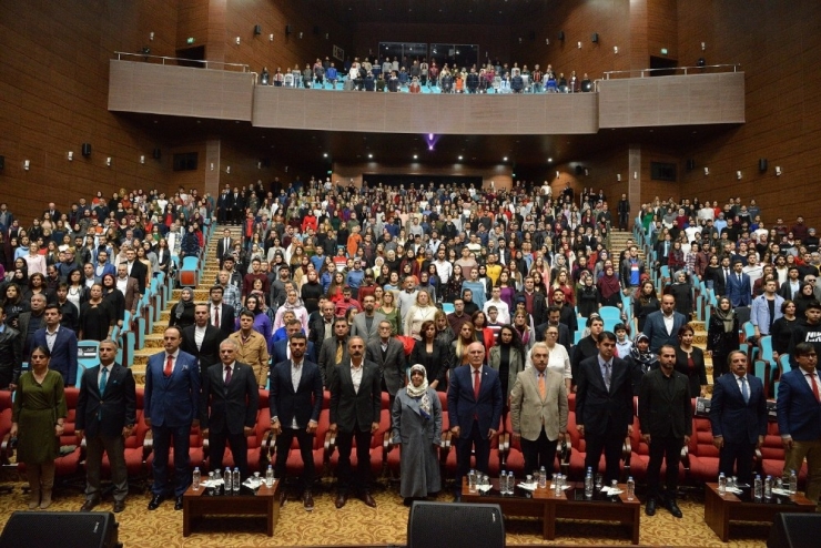 Kenan Sofuoğlu’na Uşak’ta Anlamlı Ödül