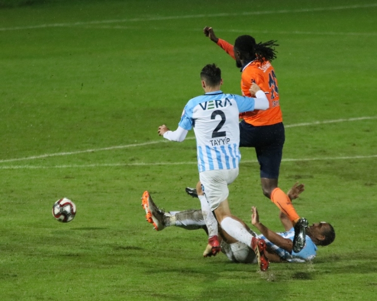 Ziraat Türkiye Kupası: Adana Demirspor: 1 - Medipol Başakşehir: 1