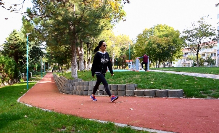 Petunya Parkı Vatandaşların İlgi Odağı