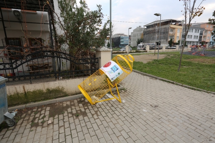 Gursu’da Pet Şişe Kafesleri Oluşturuldu