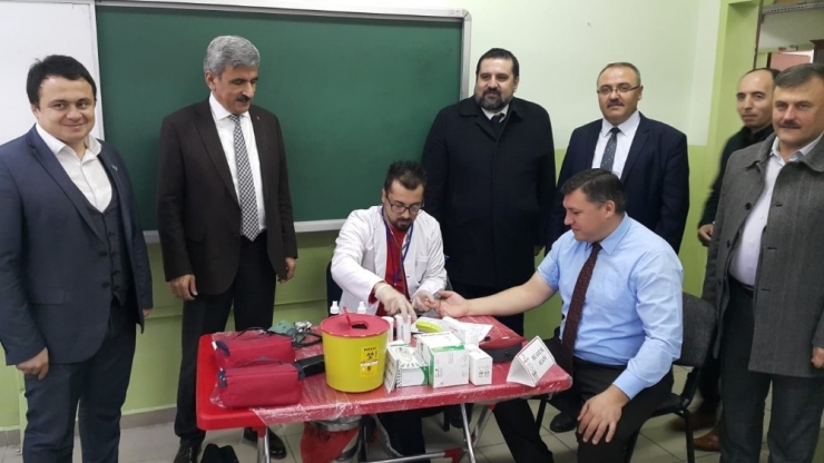 Vezirköprü’de Kan Aldılar