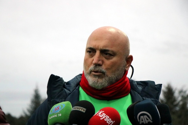 Hikmet Karaman, Kayserispor’un Başında İlk Antrenmanına Çıktı