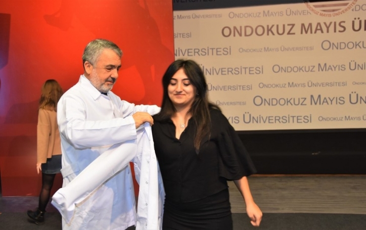 Omü Diş Hekimliği Fakültesinde Beyaz Önlük Giyme Sevinci