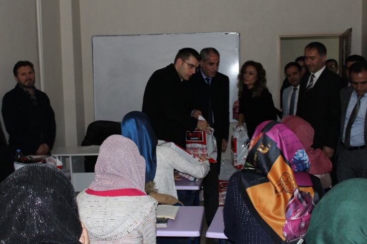 “Genç Ağaçlar Kök Salıyor” Projesi