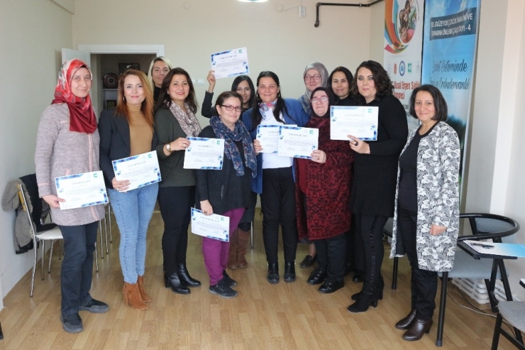 Anneler Farkında Projesi’nin Kapanış Toplantısı Yapıldı
