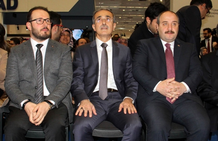 Cumhurbaşkanı Yardımcısı Oktay: “En Geç Bir Yıl İçerisinde Belgeye Değil, Bilgiye Dayalı Bir Yönetim Anlayışına Geçiyoruz”