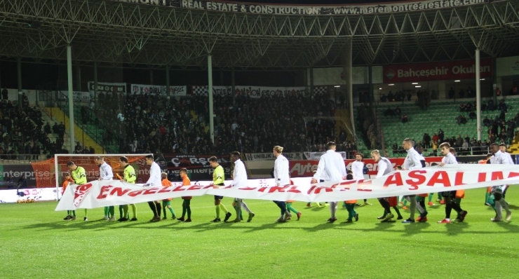 Spor Toto Süper Lig: Aytemiz Alanyaspor:0 Beşiktaş: 0 (Maç Devam Ediyor )