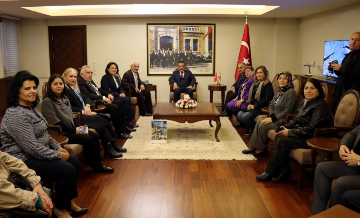 Vali Kaymak: “Muhtarlara Danışılmadan Alınacak Kararın Yanlış Olacağını Düşünüyorum”