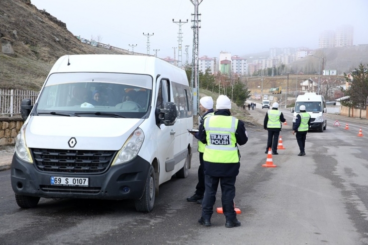 Vali Pehlivan Okul Servislerinin Denetimlerine Katıldı