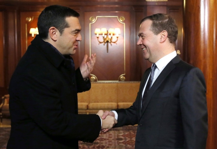 Yunanistan Başbakanı Çipras’ın Rusya Temasları Başladı