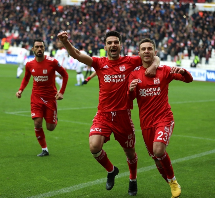 Spor Toto Süper Lig: Dg Sivasspor: 2 - Göztepe: 0 (Maç Sonucu)
